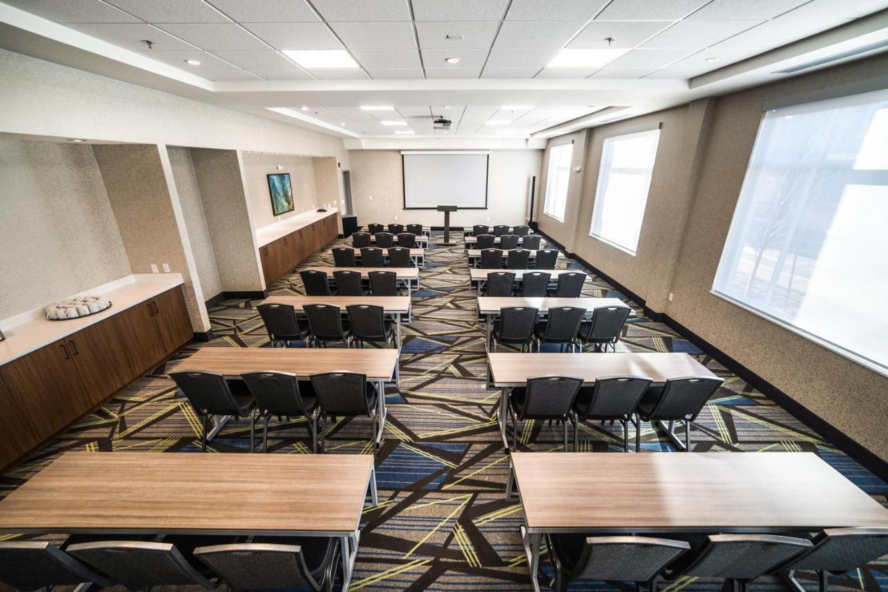 Holiday Inn Express & Suites - West Edmonton-Mall Area By Ihg Zewnętrze zdjęcie