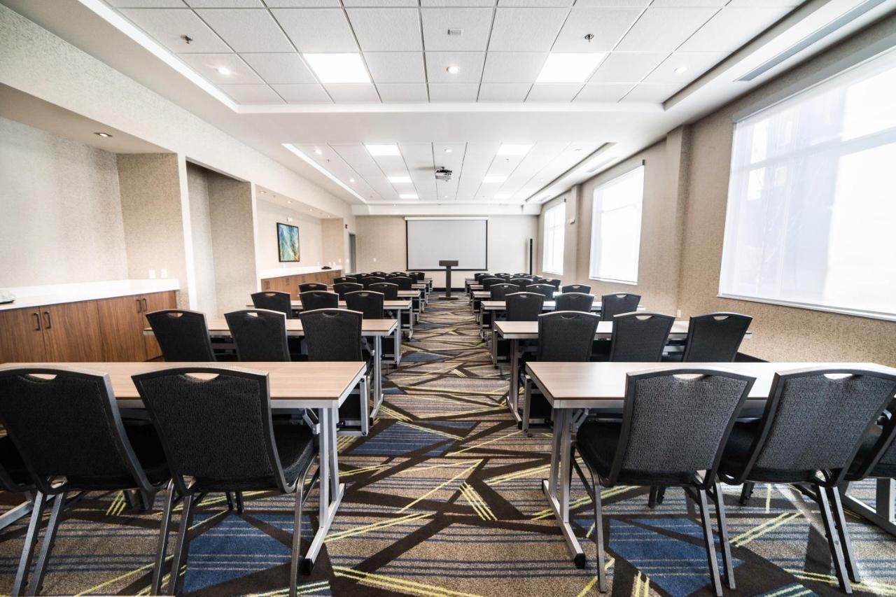 Holiday Inn Express & Suites - West Edmonton-Mall Area By Ihg Zewnętrze zdjęcie