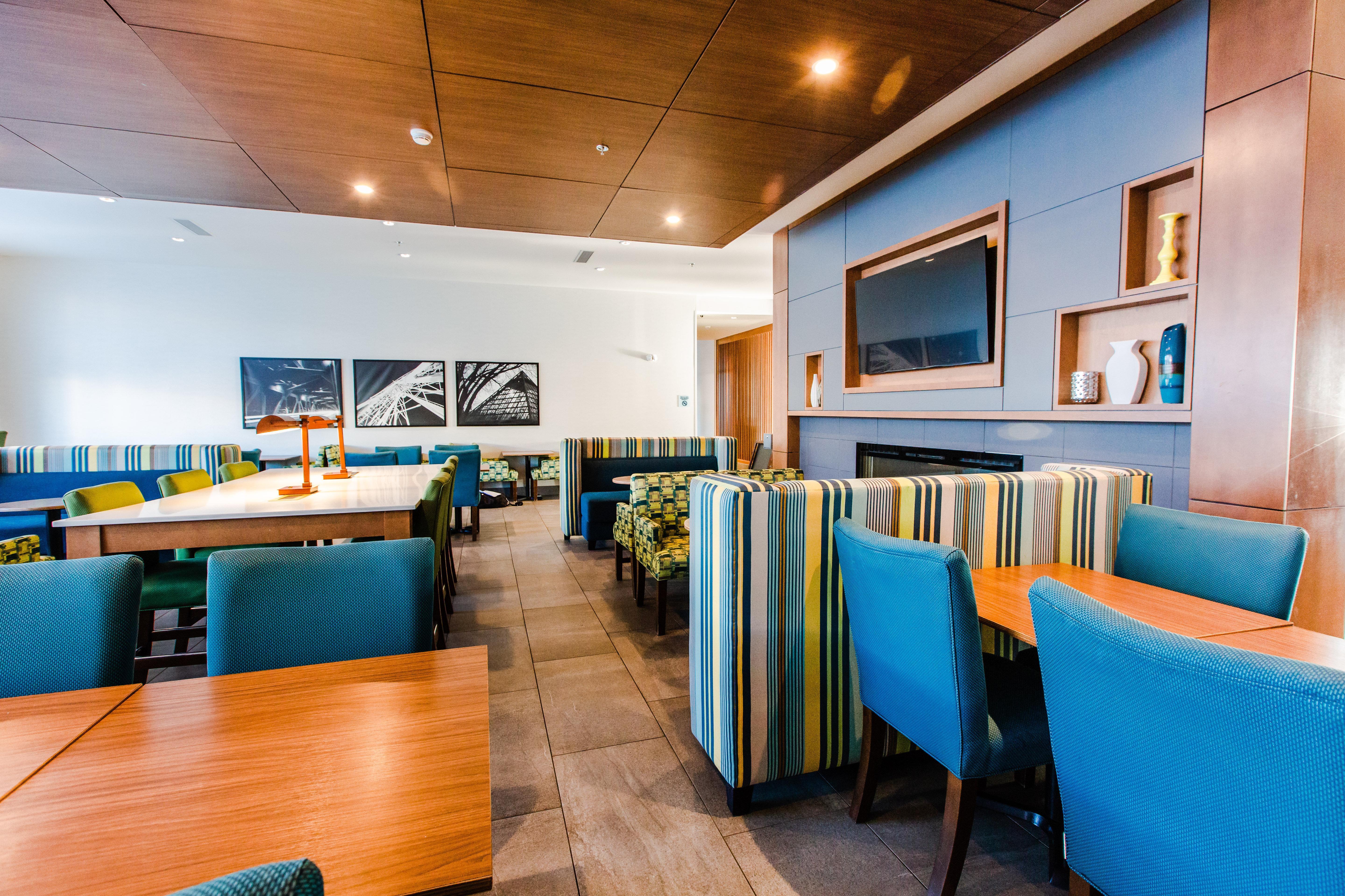 Holiday Inn Express & Suites - West Edmonton-Mall Area By Ihg Zewnętrze zdjęcie