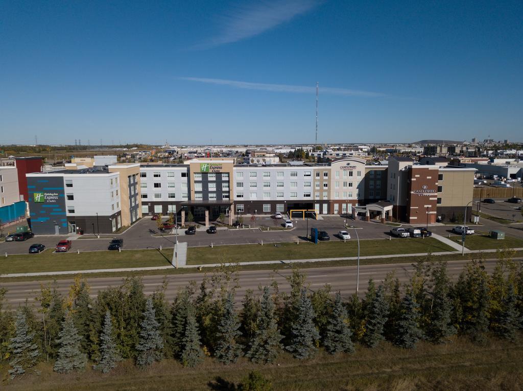Holiday Inn Express & Suites - West Edmonton-Mall Area By Ihg Zewnętrze zdjęcie